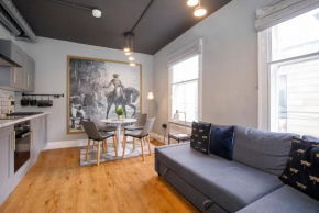 Turpin Quarter in the centre of the city, sleeps 6